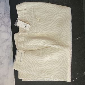 NY&C Shorts Women's Size 8 Cream Dress Bermudas